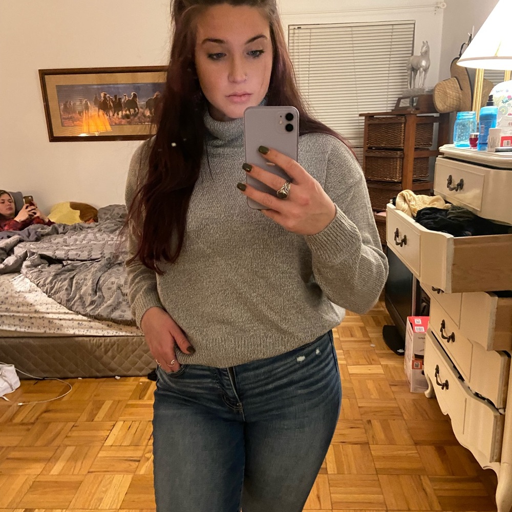 Grey divided turtle neck